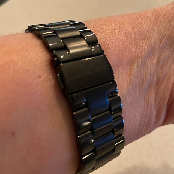 Michael Kors womens watch - Picture 4 of 4